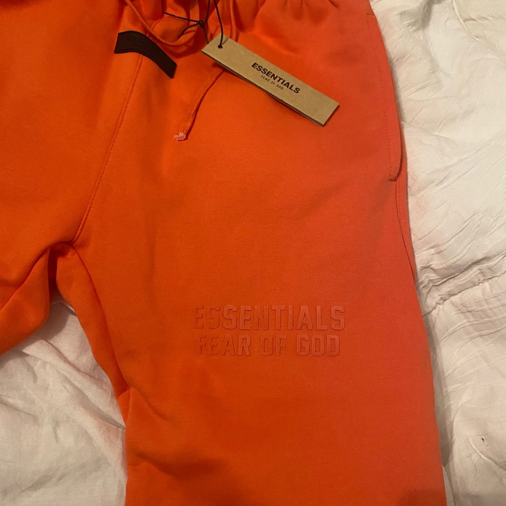 Essentials  Sweatpants - Picture 2 of 4